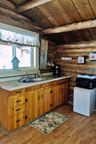 Kitchen with all appliances
